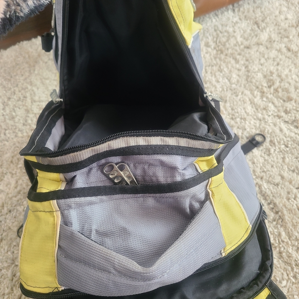 High Sierra Backpack - Picture 6 of 9